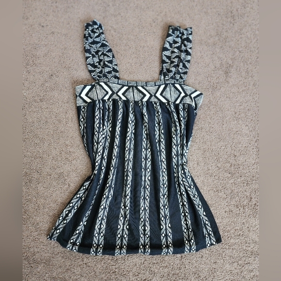Black Aztec Print Flowy Tank, Women's Small - Picture 2 of 8